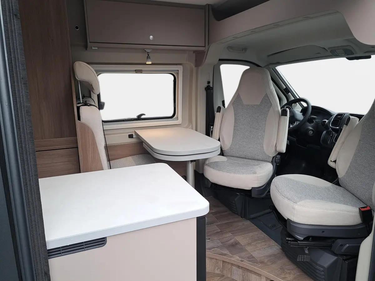 Carado pro CV 640 Automatik, Solar, Rahmenfenster