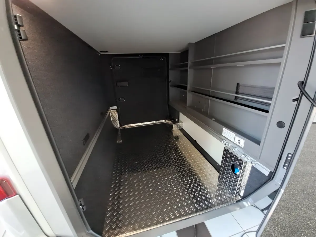 Hymer B-Klasse MC T 600 Premium-Line, Arktis, Hubbett