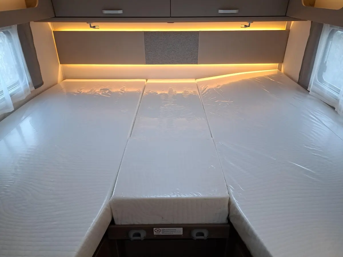 Carado T 447 Pro+ Hubbett, TV, Sat, Solar