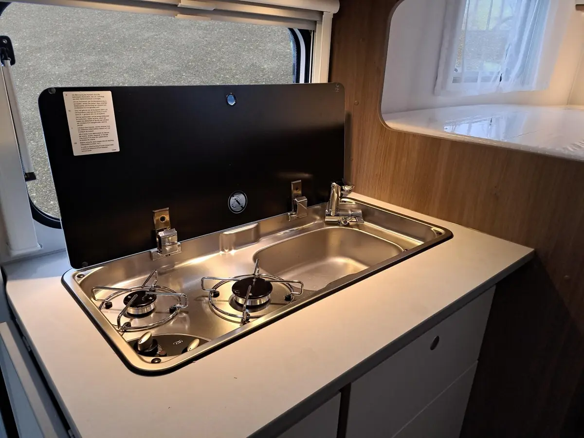 Carado V 347 Pro+ Automatik, Solar, LTE, TV