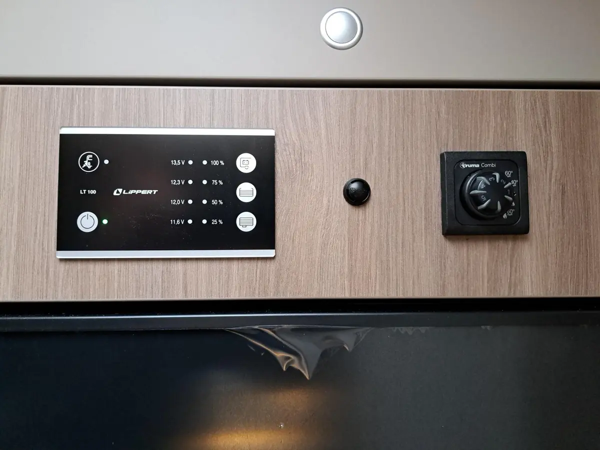 Carado T 459 Pro+ Solar, TV, LTE, 3. Bett