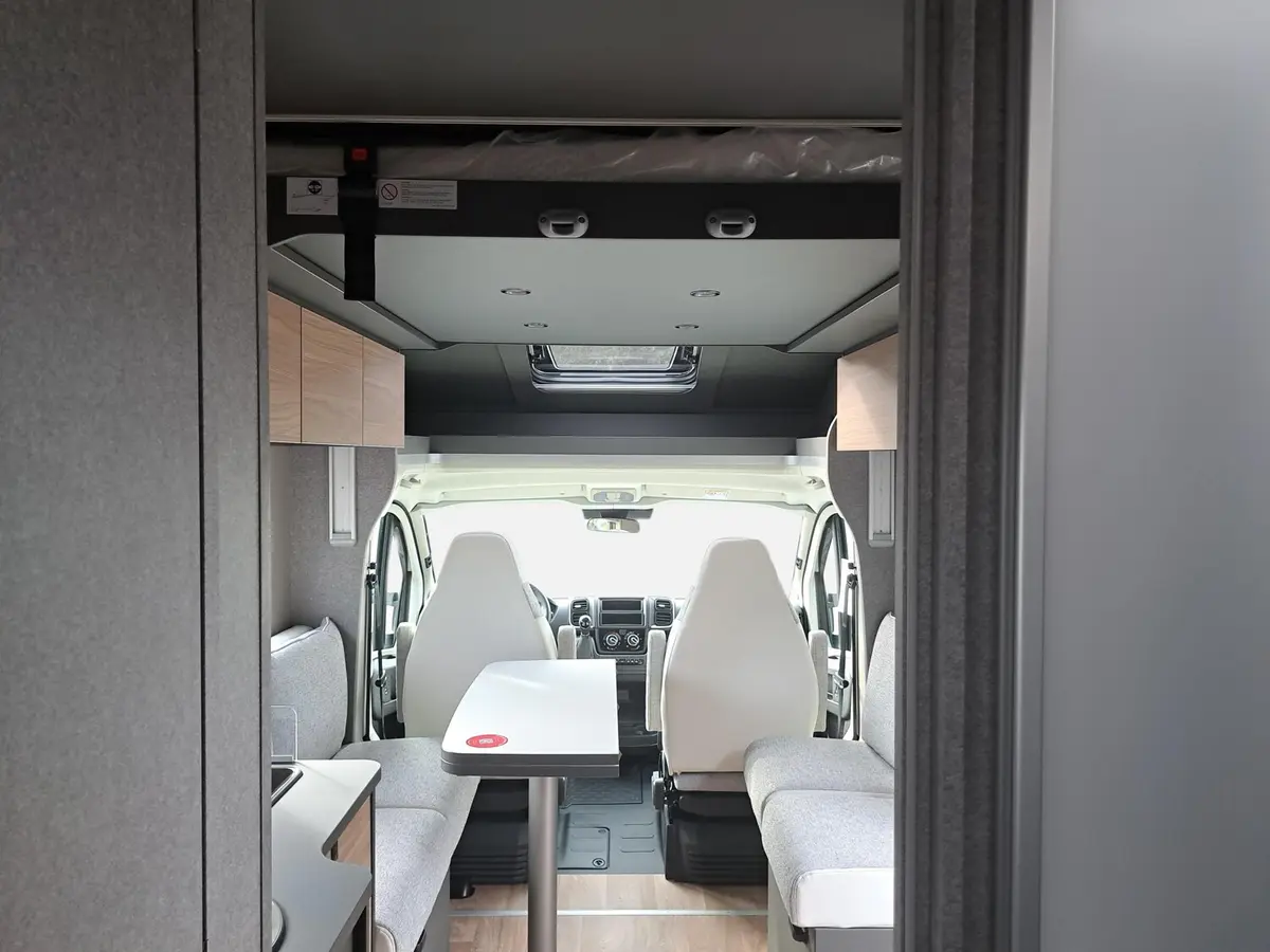 Dethleffs Trend T 7057 DBL Hubbett, div. Pakete