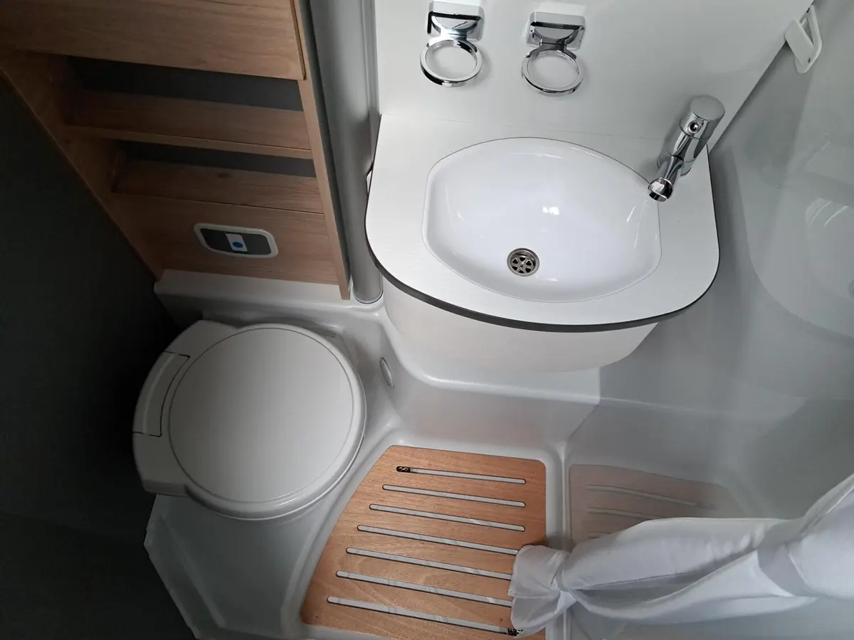 Dethleffs Just Camp Active T 6812 EB Hubbett, Sat, TV