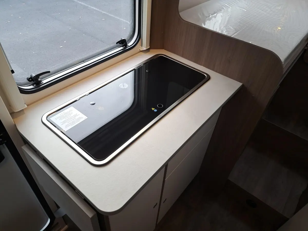 Carado V 347 Pro+ Automatik, Solar, TV-Paket