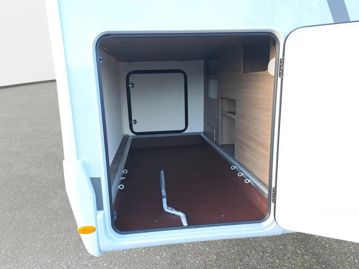 Carado T 447 Pro+ Hubbett, TV, Sat, Solar