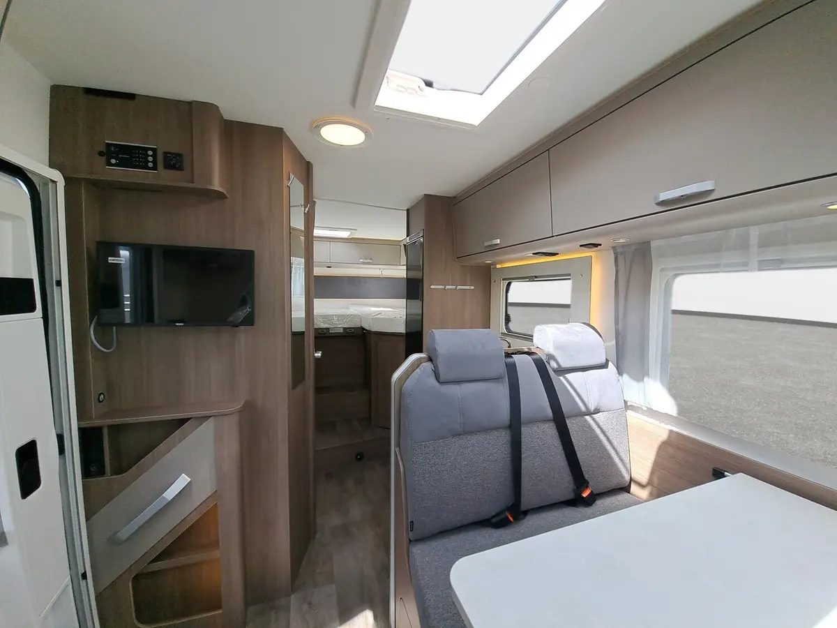 Carado T 328 Pro+, Automatik, LTE, TV, Solar, 3. Bett