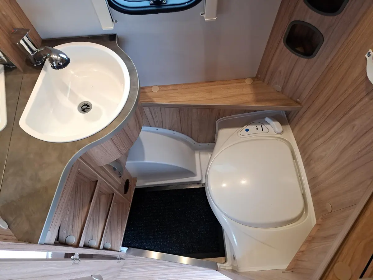 Hymer Eriba Nova Light 470 Mover, Autarkpaket, Markise