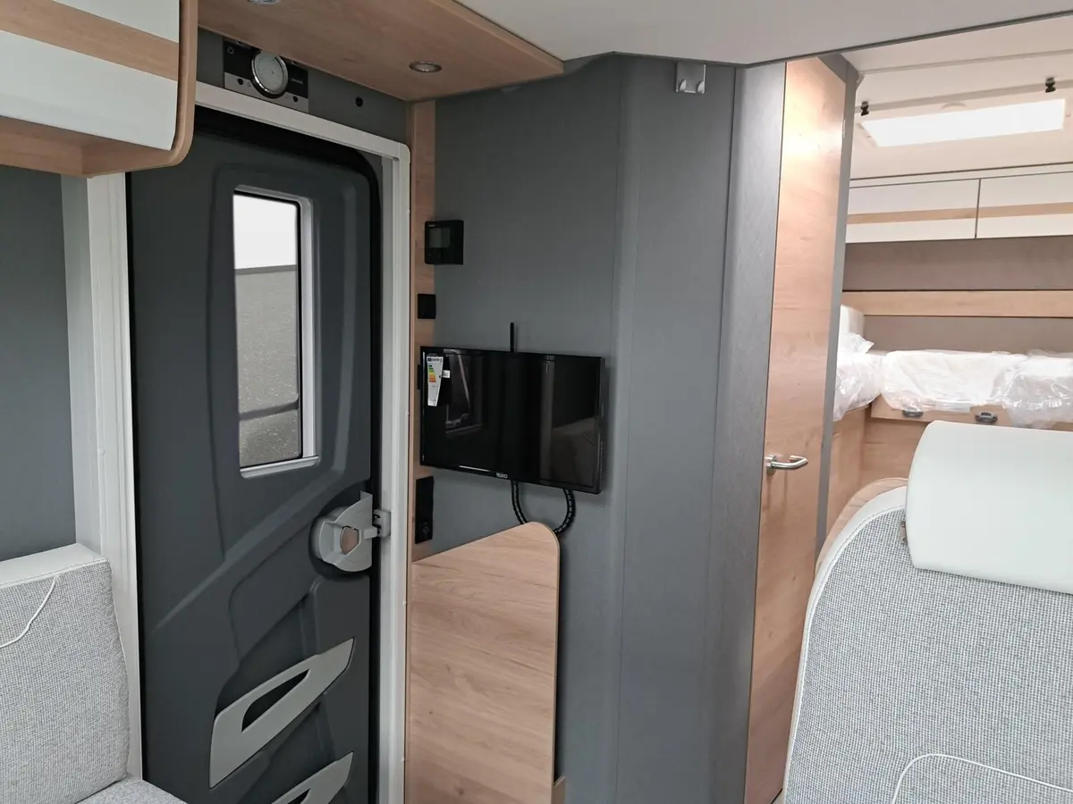 Dethleffs Just Camp Active T 6812 EB Hubbett, Sat, TV