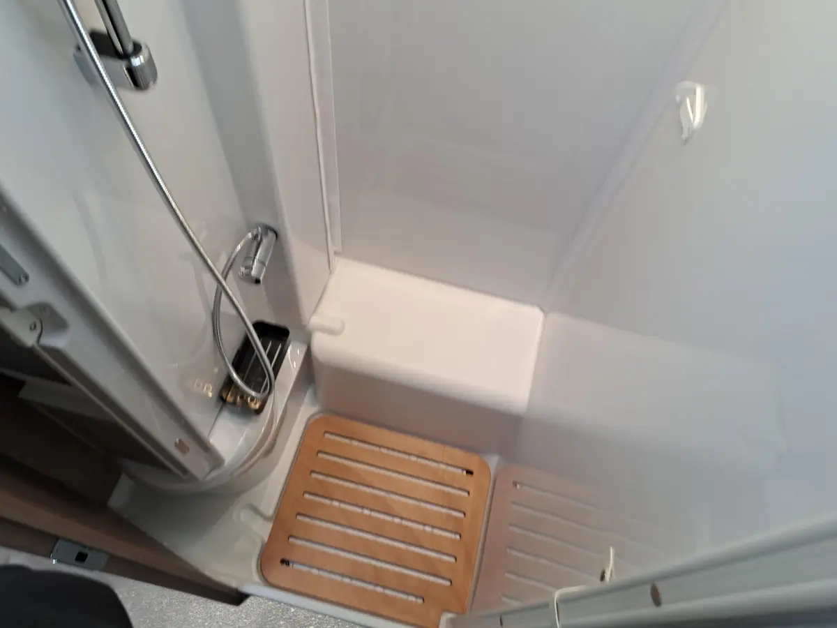 Carado T 448 Pro+ Automatik, Solar, 3. Bett