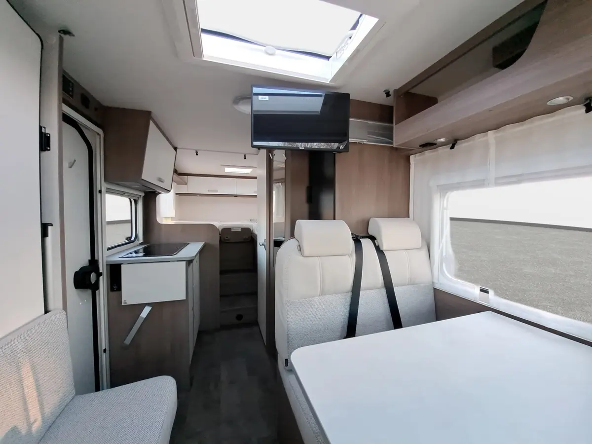 Carado V 347 Pro+ Solar, LTE, TV, Clever Lift Bett