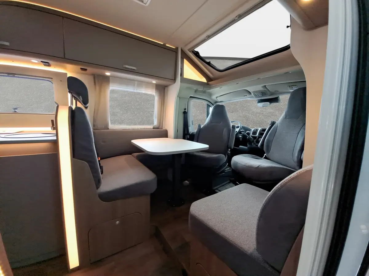 Carado T 447 Pro+, Solar, LTE, TV, 3. Bett, Combi 6 E