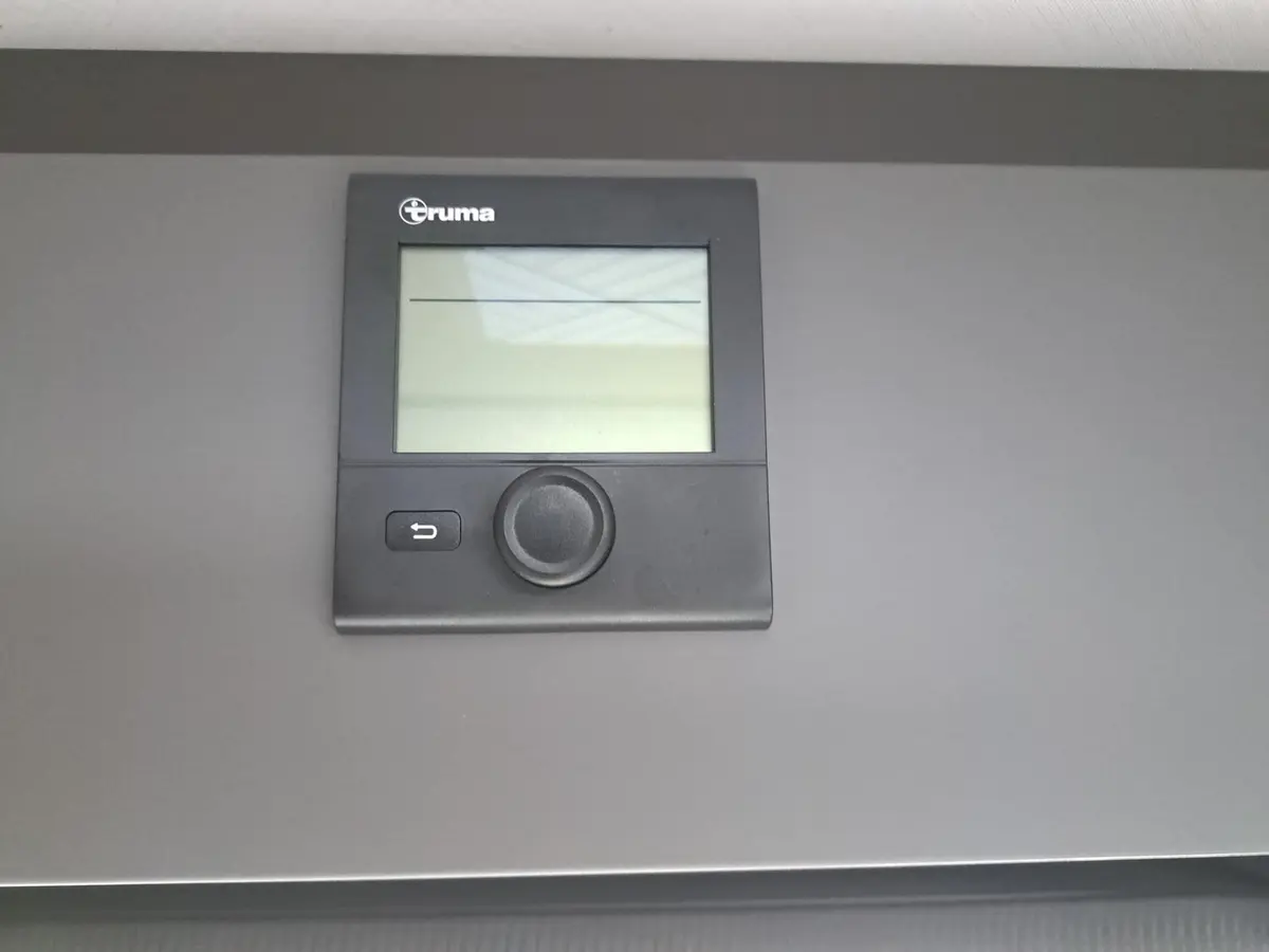 Hymer Eriba Novaline 470 Moving-Paket, Markise, Alus