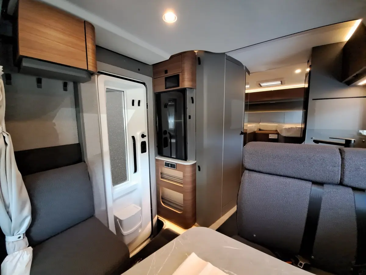 Hymer B-Klasse MC T 600 Premium-Line, Arktis, Hubbett