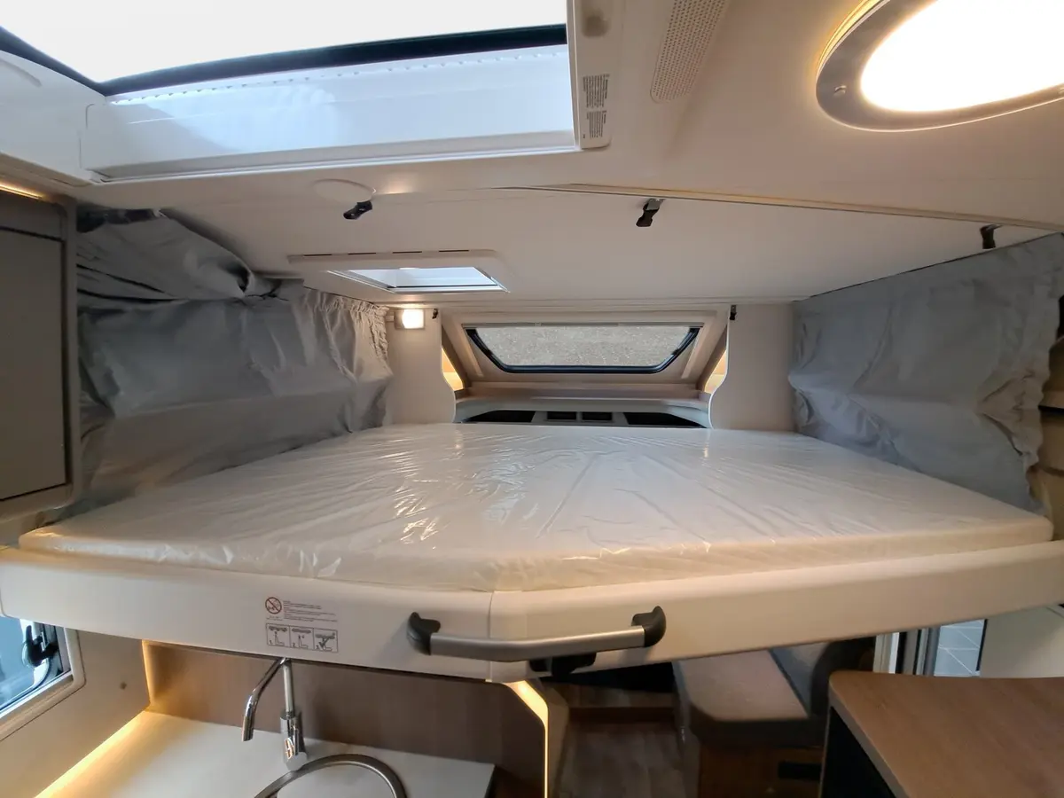 Carado Edition26 T Ford 449 Automatik, Hubbett, Solar