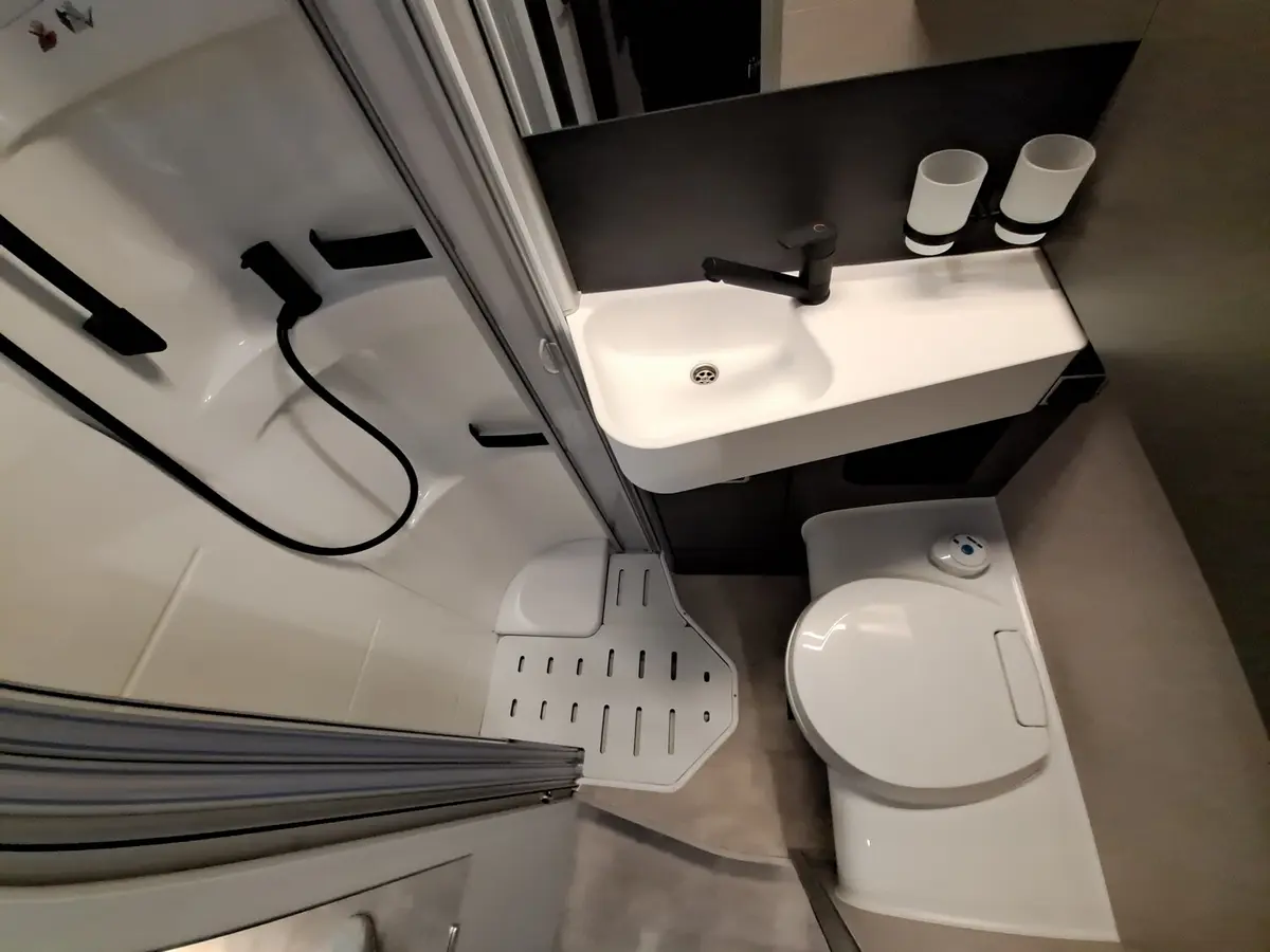 Hymer ML-T CrossTrail 580 TV, Leder, GFK, Winterpaket