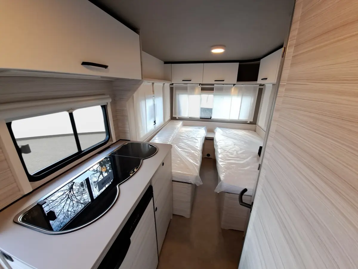 Dethleffs c-joy Active 460 LE 