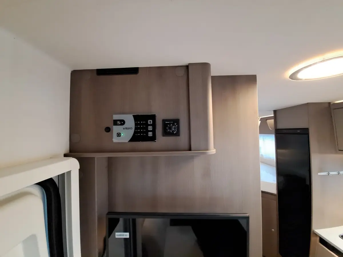 Carado T 328 Pro+, LTE, TV, Solar, 3. Bett