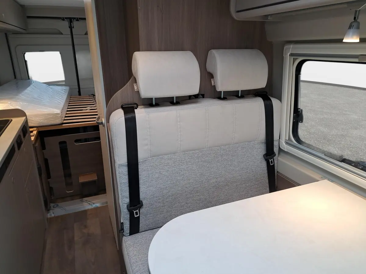 Carado pro CV 640 Automatik, Solar, Rahmenfenster