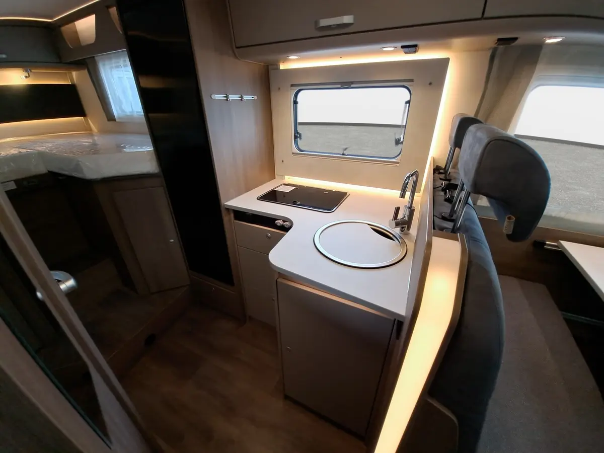 Carado T 328 Pro+, Automatik, LTE, TV, Solar, 3. Bett