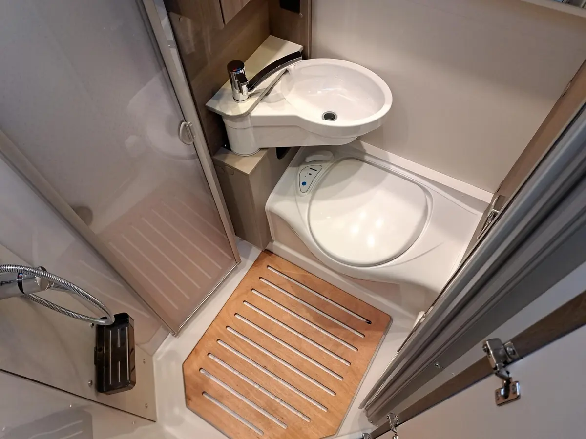 Carado T 135 Pro+ Solar, LTE, TV