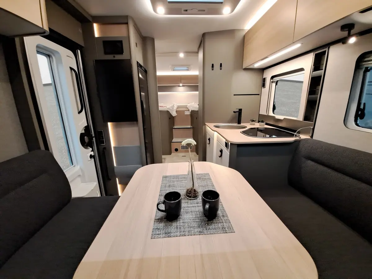 Hymer GT-S 685 Chassis-, Aufbau-, Winterpaket