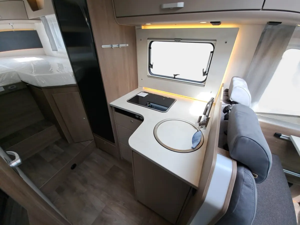 Carado T 328 Pro+, Automatik, LTE, TV, Solar, 3. Bett