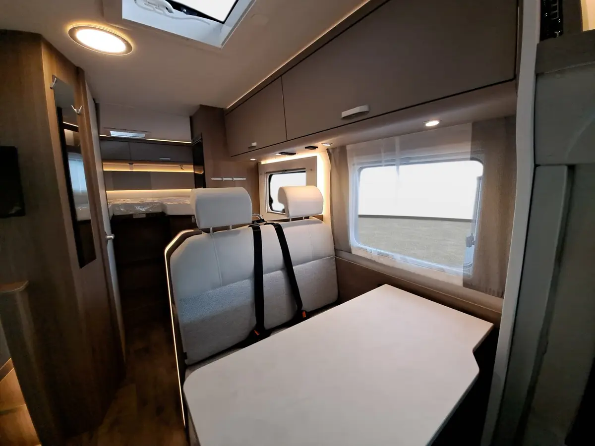 Carado T 328 Pro+, LTE, TV, Solar, 3. Bett