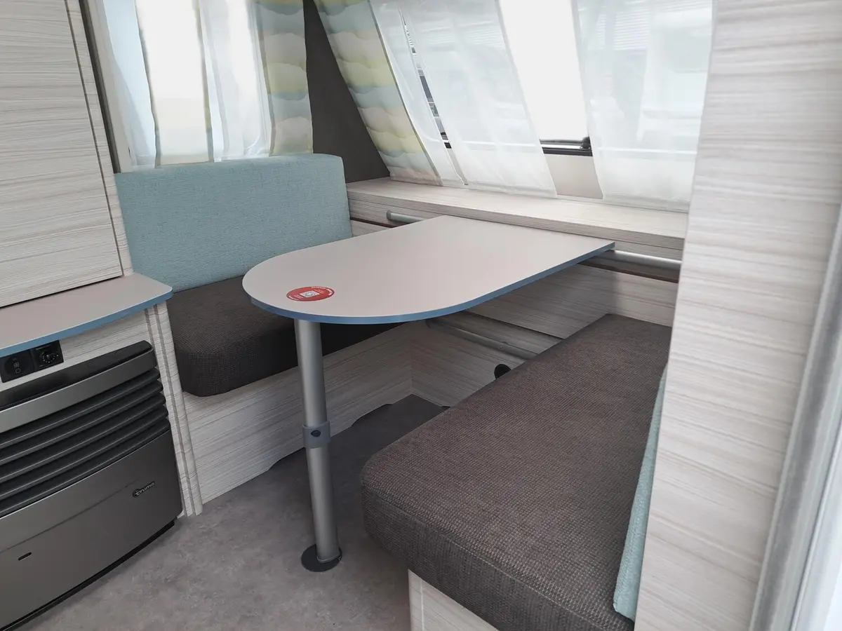 Dethleffs c-joy 460 LE Touring-, Dynamik-, Duschpaket