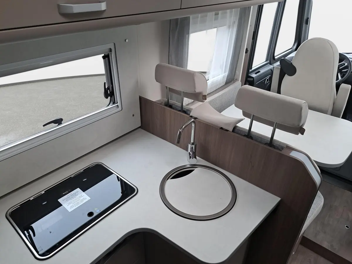 Carado I 447 Pro+ Automatik, 4.400 kg, Solar, Sat, TV