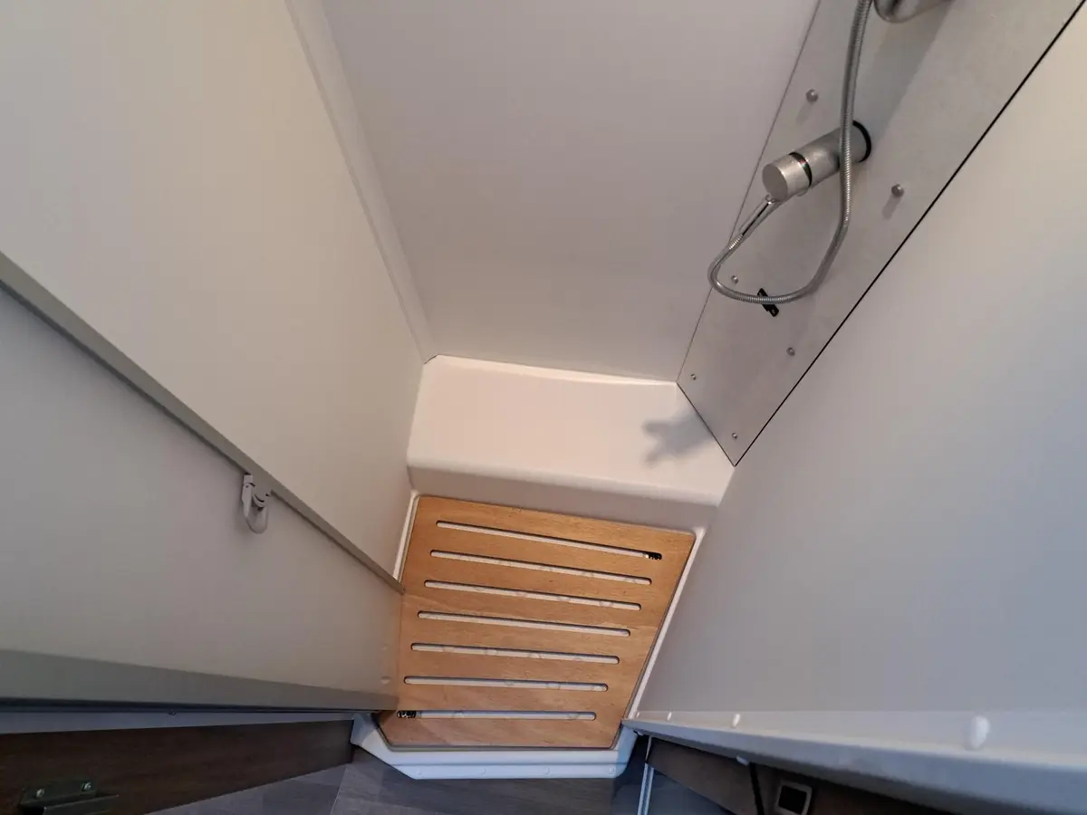 Carado T 457 Pro+ TV-Paket, Solar, LTE, 3. Bett