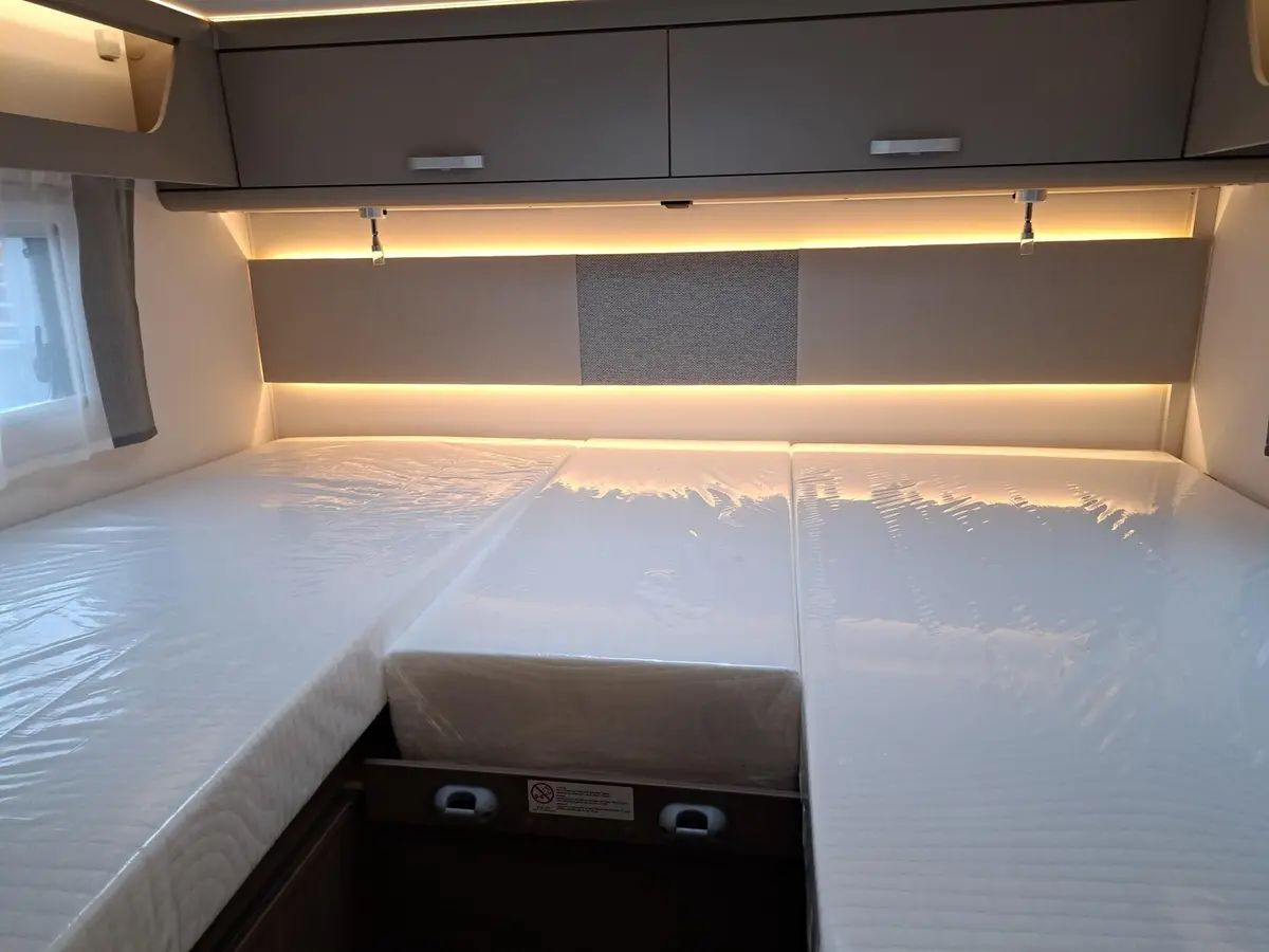 Carado I 338 Pro+ Solar, TV, Sat