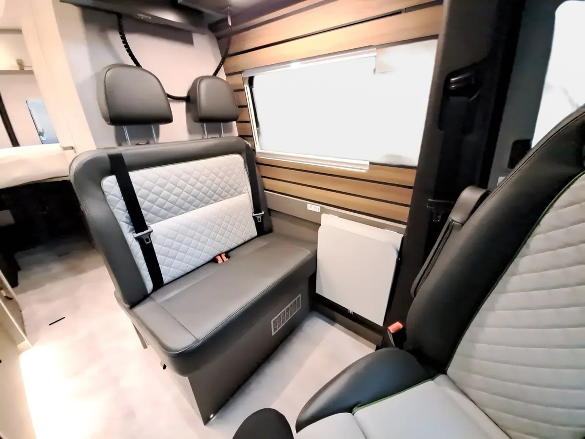 Hymer Grand Canyon S CrossOver 600 AHK, TV, Wechselrichter