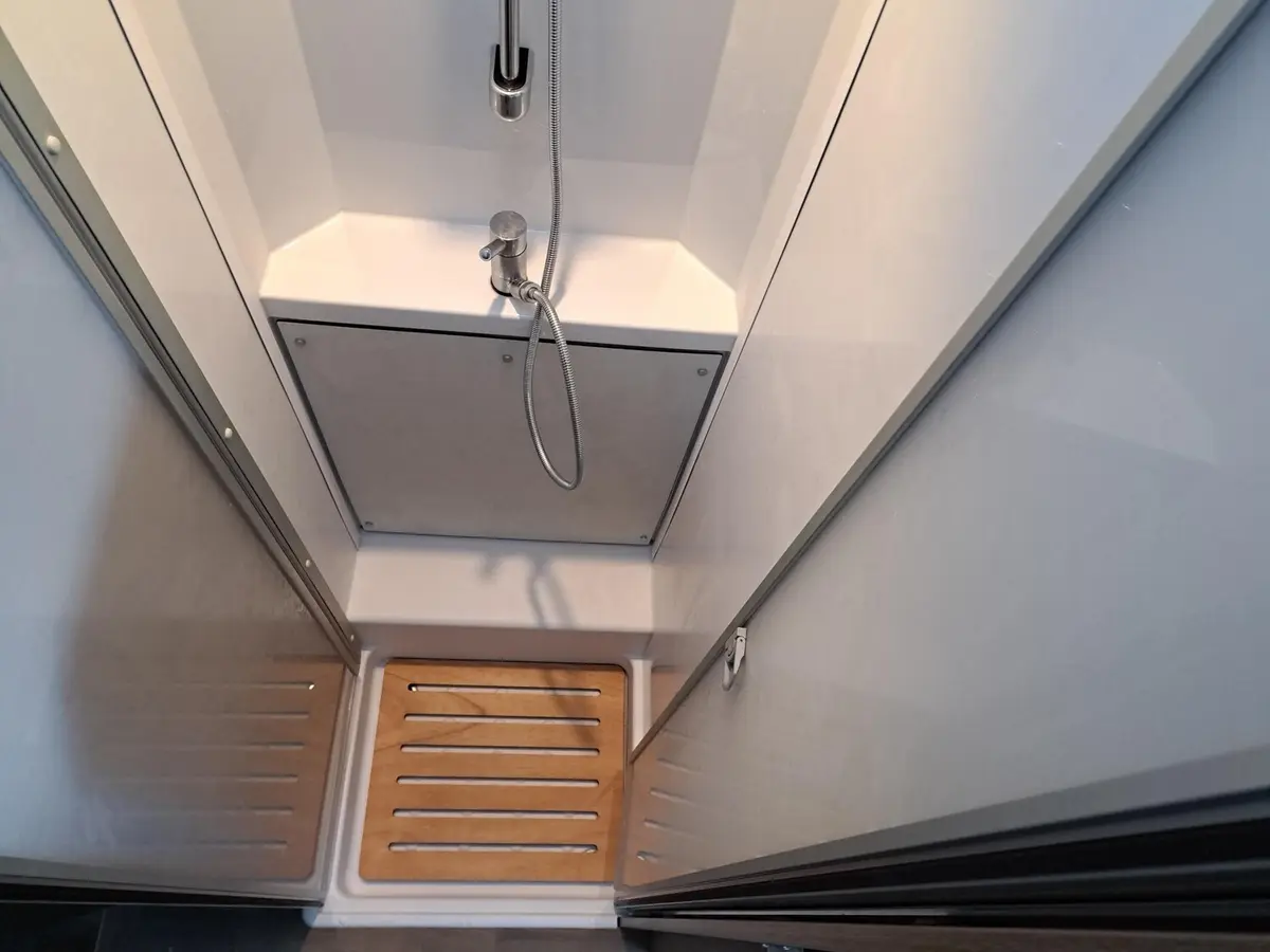 Carado T 447 Pro+ Hubbett, TV, Sat, Solar