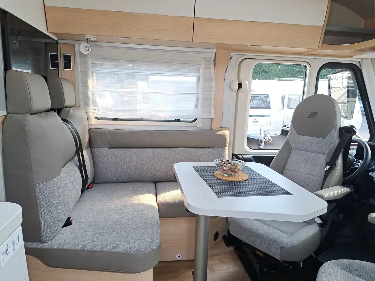 Hymer B-Klasse MC I 580 Bugausbau, Premium, Backofen