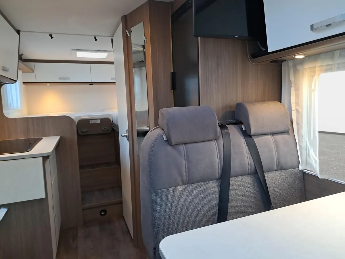 Carado V 347 Pro+ Solar, LTE, TV