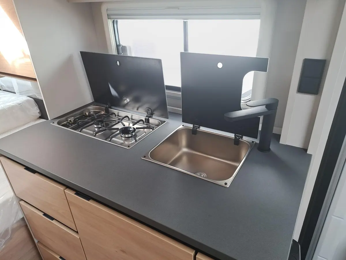 Dethleffs Camper 460 EL First Edition, Sicherheitspaket