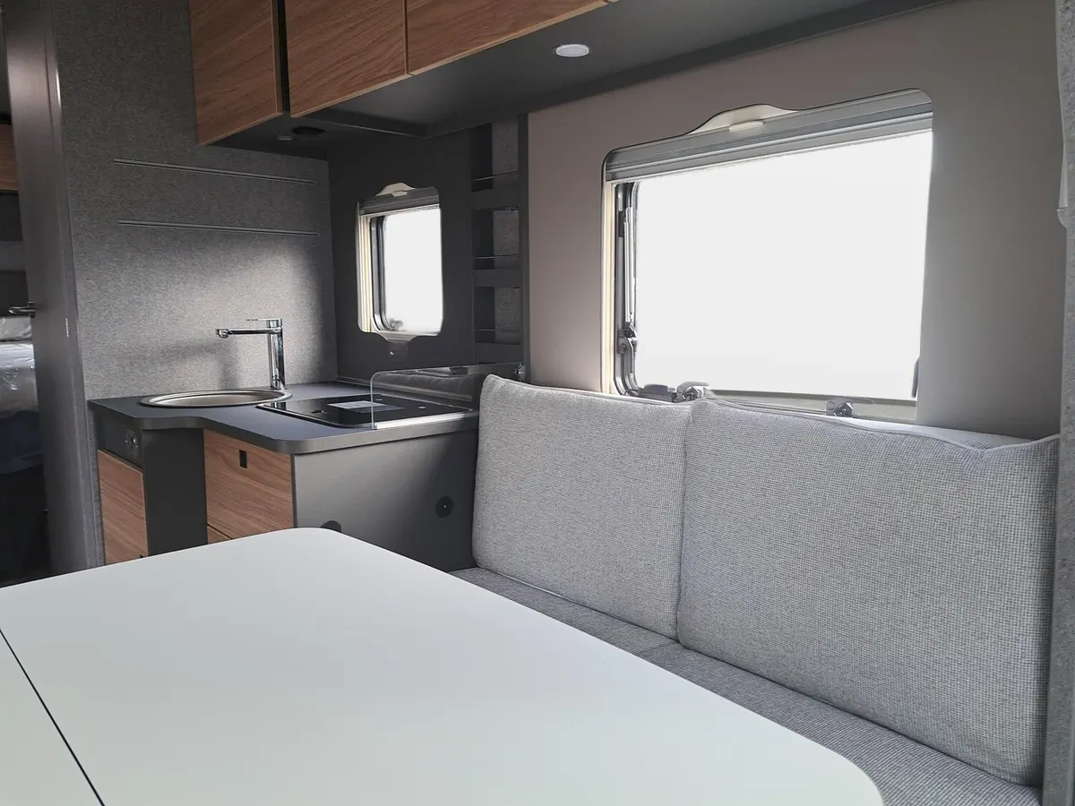 Dethleffs Trend T 7057 DBL Hubbett, div. Pakete