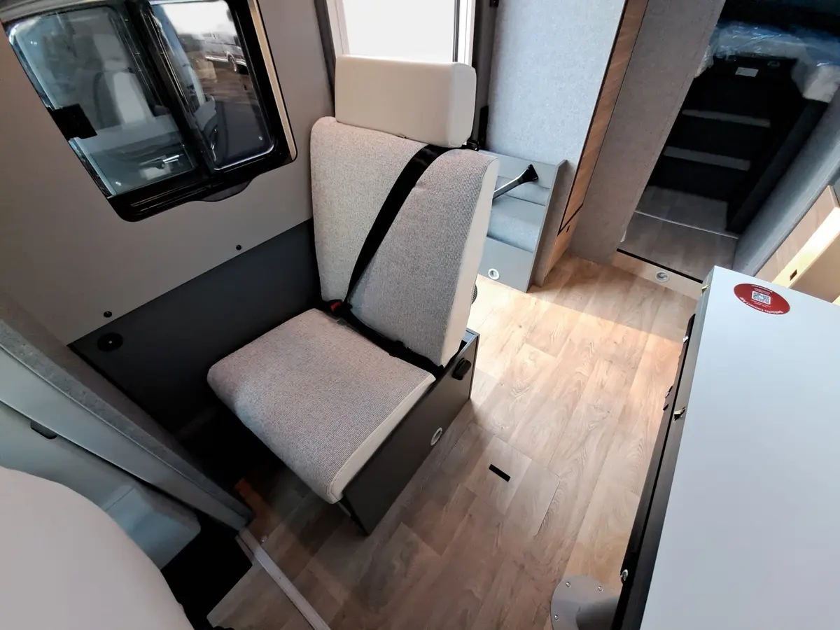 Dethleffs Trend Active T 7057 EBL Chassis-, Assistenzpaket