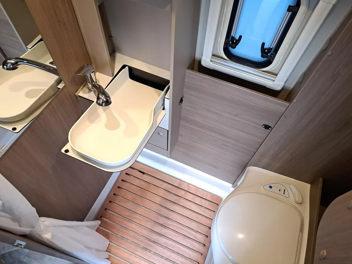 Carado pro CV 541 Automatik, Rahmenfenster