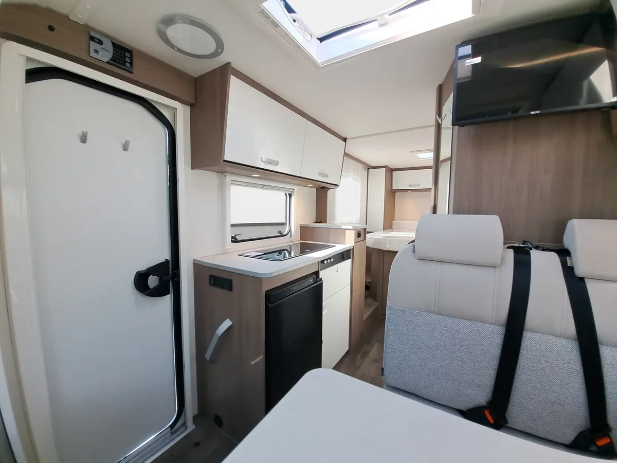 Carado V 339 Pro+, Solar, LTE, TV-Paket
