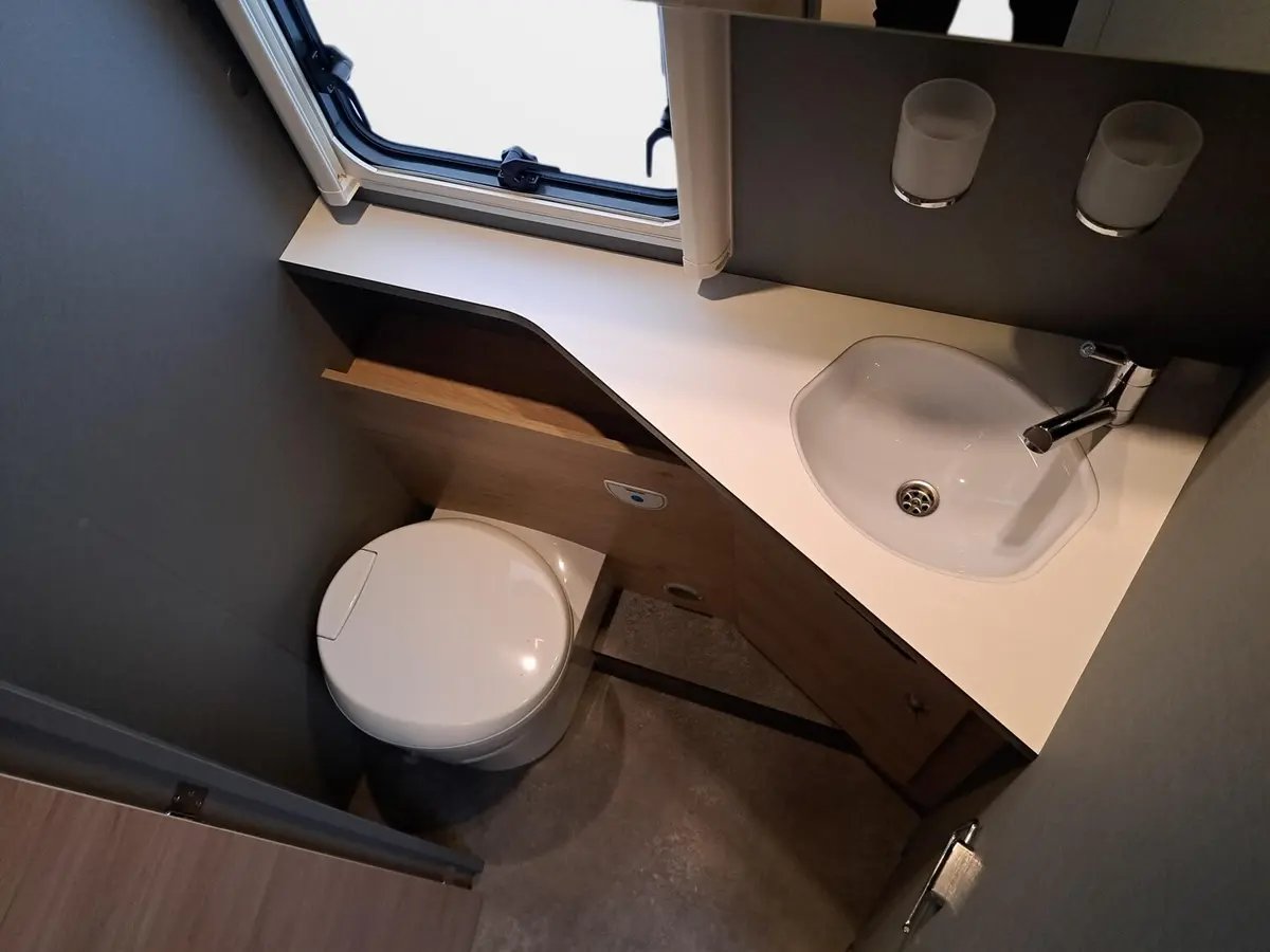 Dethleffs Just Camp Active T 7052 EB Hubbett