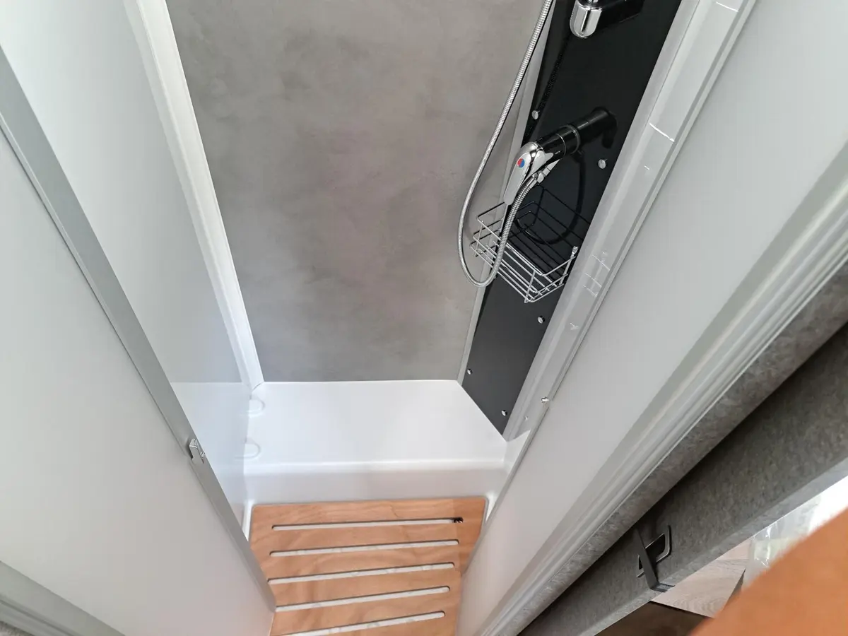 Dethleffs Trend T 7057 DBL Hubbett, div. Pakete