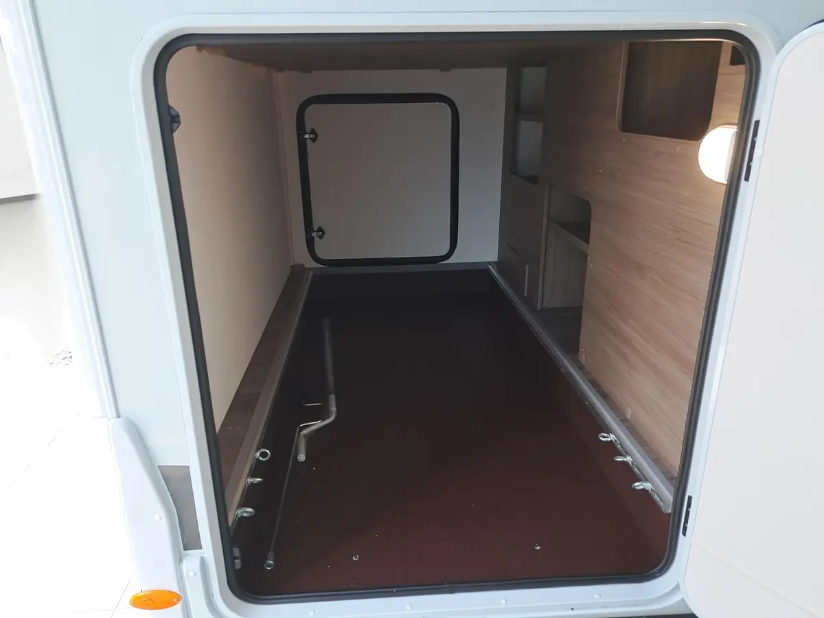 Carado T 447 Pro+, Solar, LTE, TV, 3. Bett, Combi 6 E