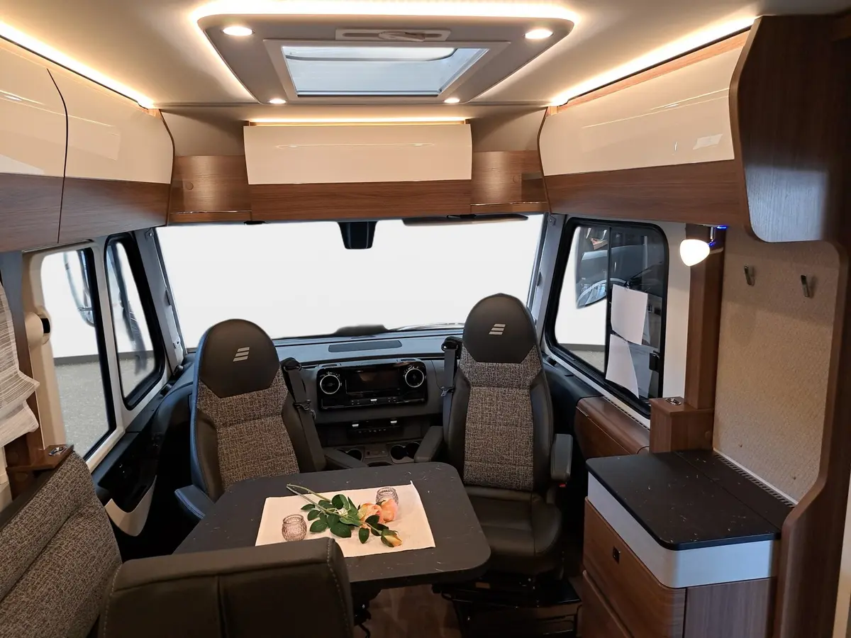 Hymer B-Klasse MC I 680 Bugausbau, Premium, AHK