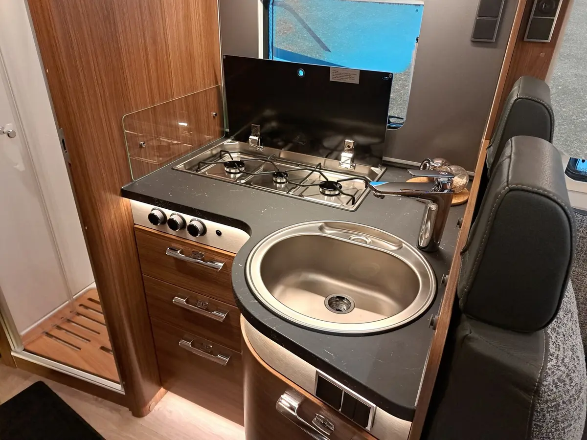 Hymer B-Klasse MC I 680 Bugausbau, Premium, AHK