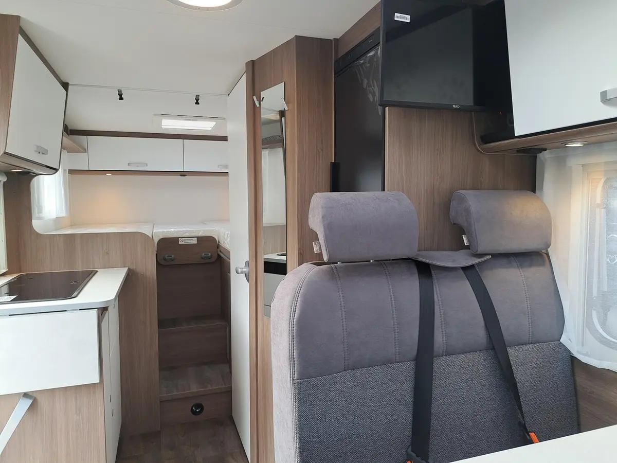 Carado V 347 Pro+ Automatik, Solar, TV-Paket