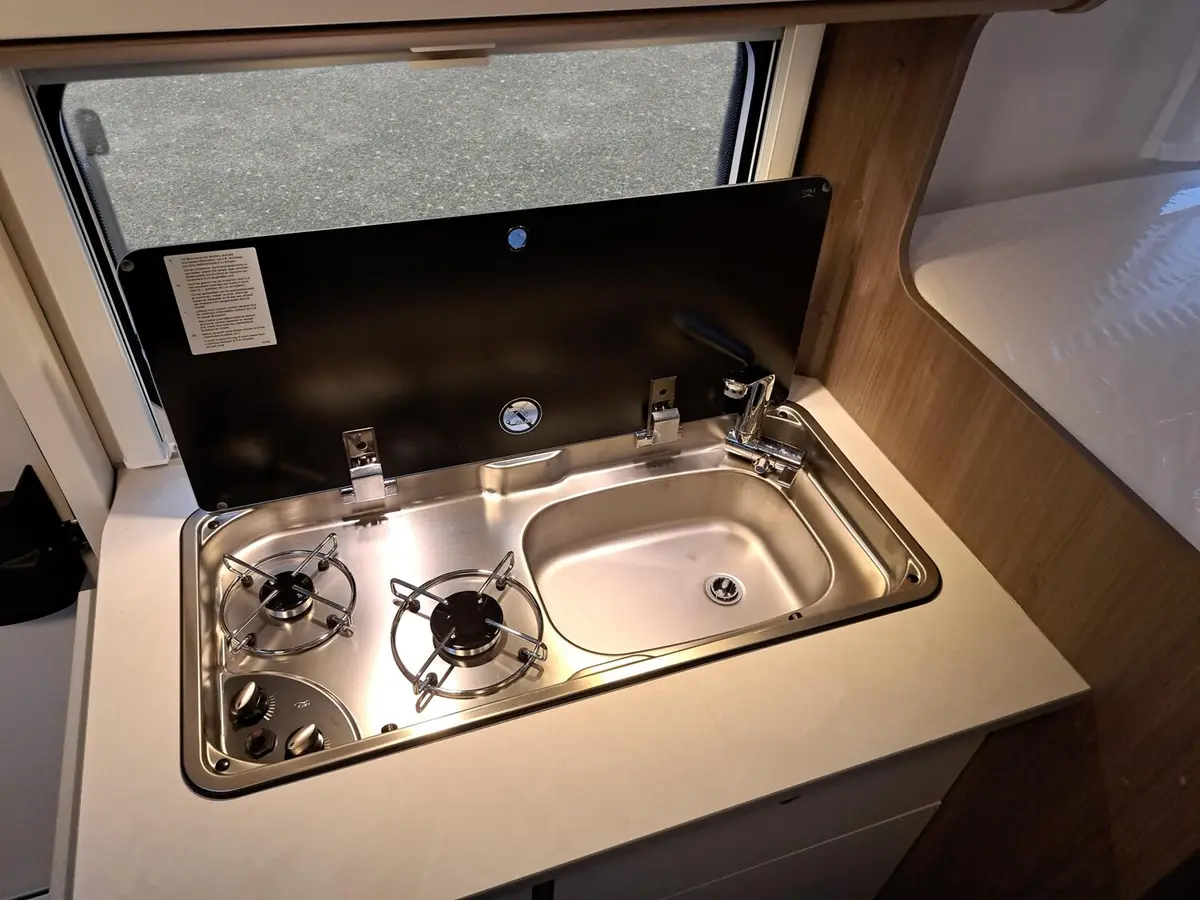 Carado V 347 Pro+ Automatik, Solar, LTE, TV