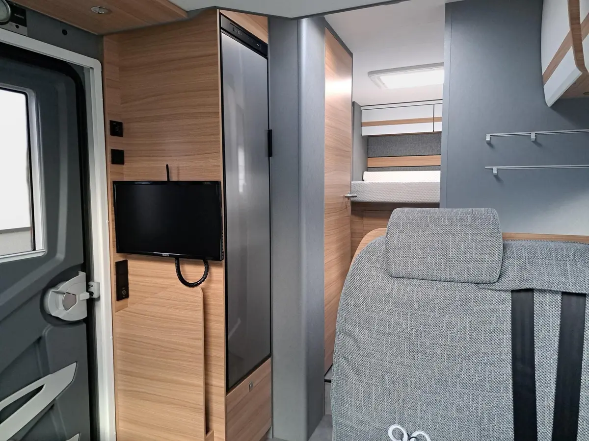 Dethleffs Just 90 T 7052 DBM Hubbett, AHK, Markise, TV, Sat