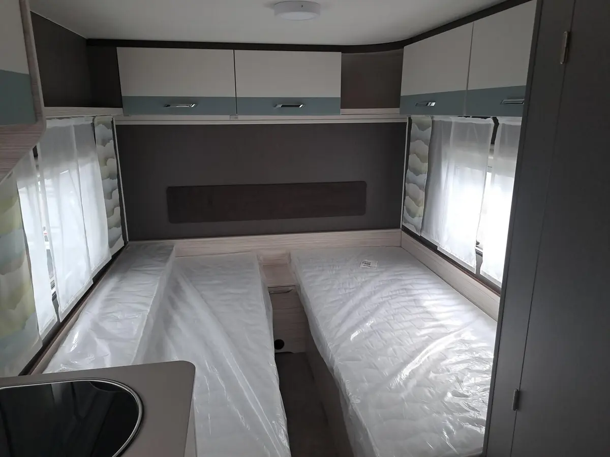 Dethleffs c-joy 460 LE Touring-, Dynamik-, Duschpaket