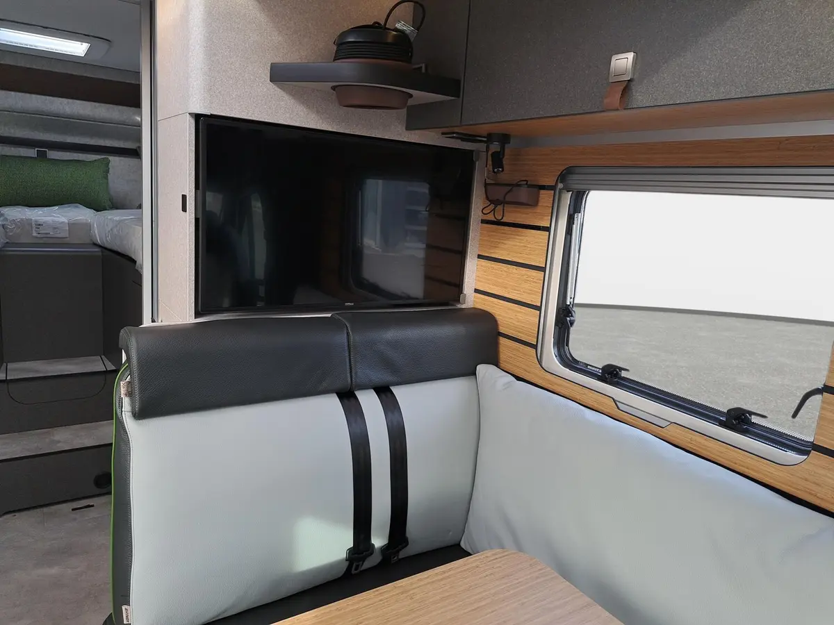 Hymer ML-T CrossOver 570 AHK, GFK, TV, Winterpaket